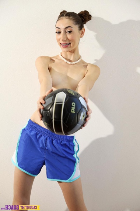 Волосатая пизда на члене тренера фото 3