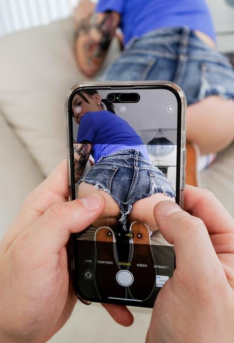 Извращенный кузен заставляет меня мокнуть фото 3