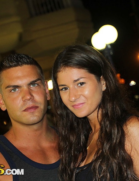 Похотливая парочка заканчивает свой вечер съемкой домашнего порно 2