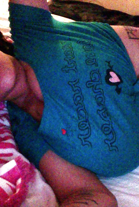 Пышногрудая евро леди Лиэнн Кроу демонстрирует массивные дыни на самодельных селфи 5