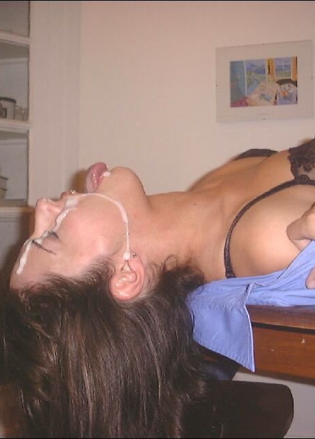 Бывшая девушка получает сперму на лицо после того, как соблазнила бывшего любовника в черных чулках 5