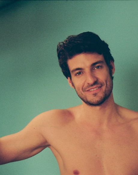 Группа похотливых самок из 70-х ублажает своих бойфрендов 7