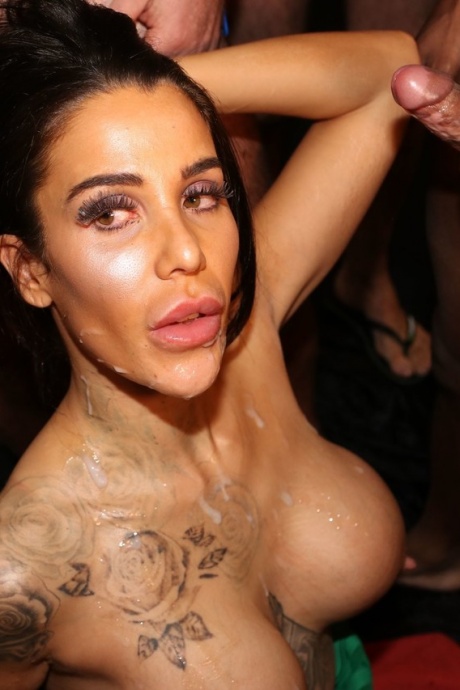 Мисс прелести и Элис Джадж кончают во время вечеринки буккаке 10