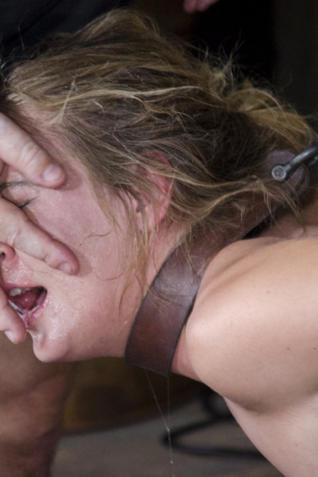 Сдержанная цыпочка Мона Уэйлс выплевывает сперму во время жестокого траха лицом 6