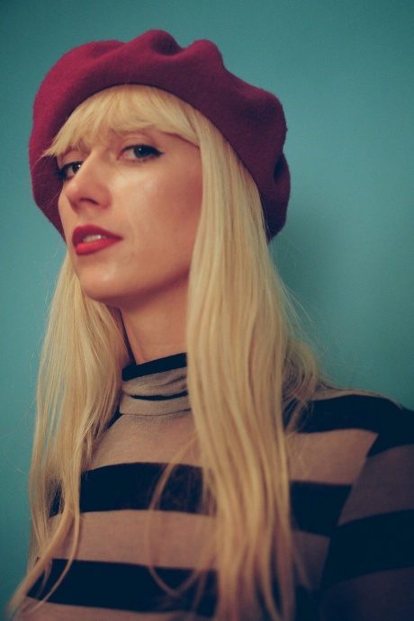 Группа похотливых самок из 70-х ублажает своих бойфрендов 3