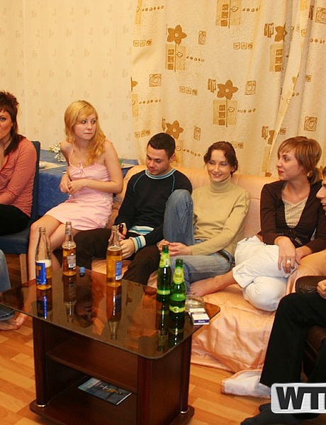 Студенты колледжа занимаются жестким сексом после того, как напились на вечеринке 8